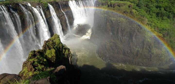 Voyage sur-mesure, Les Chutes Victoria, visite guidée des chutes côté Zimbabwe